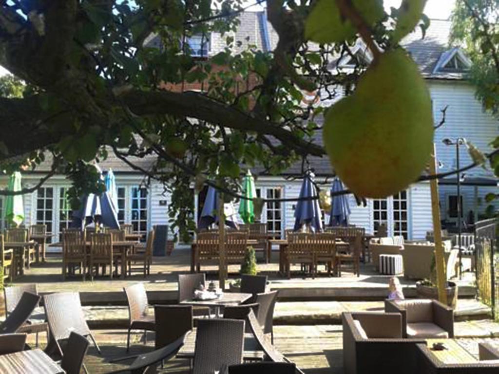 The Riverside Inn Chelmsford Exterior foto